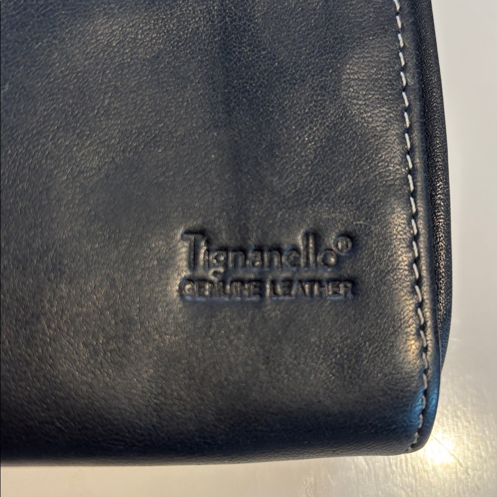 Tignanello buttery- soft black leather bifold wallet - Picture 6 of 11